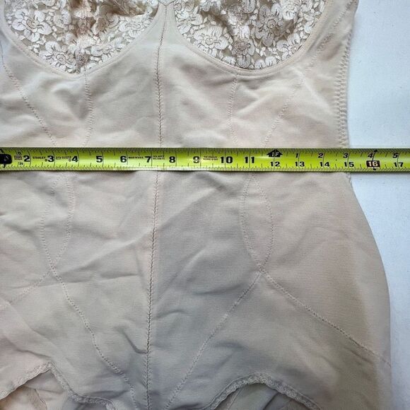 Chantelle Women's 36C Shaping Tummy Control Shapewear Bodysuit Beige Nude NWT - Picture 9 of 9
